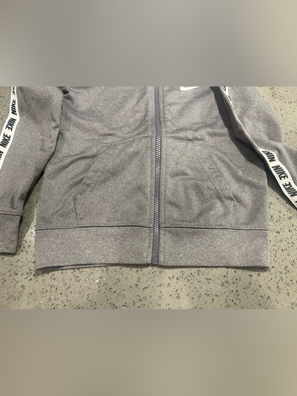 Nike Kids Gray Logo Track Jacket & Joggers Set size 5 - Picture 5 of 14